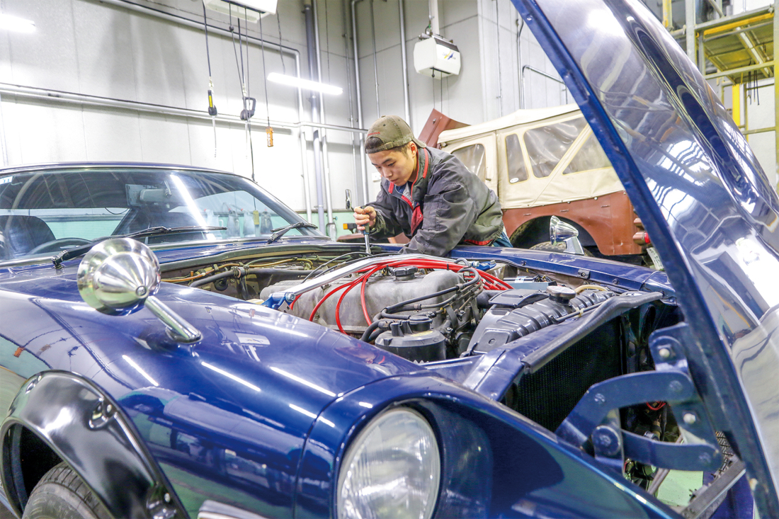 新興自動車株式会社