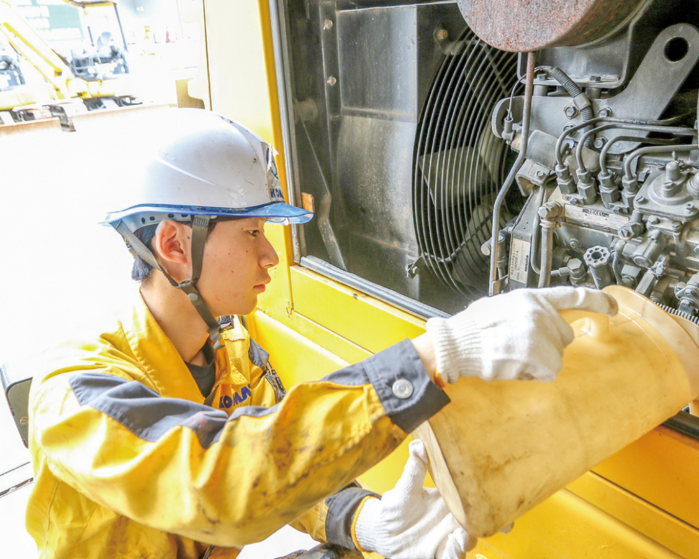新興自動車株式会社